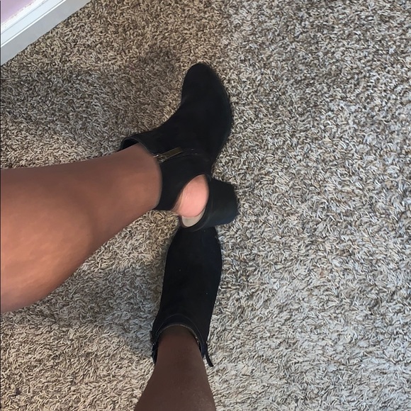 Black ankle booties - Picture 3 of 6